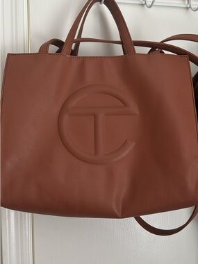 Telfar Medium Shopping Bag in Chestnut